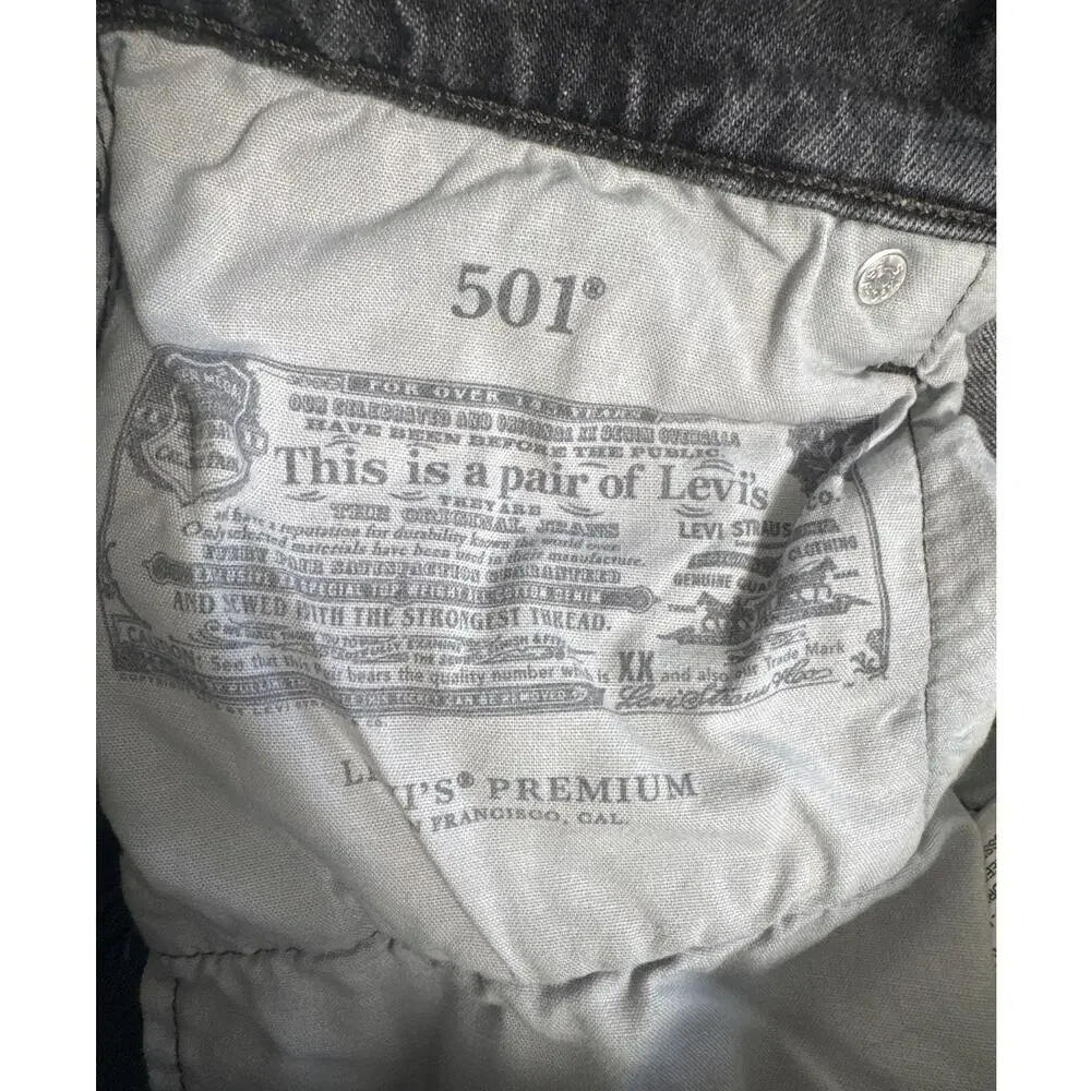 Levi's Womens 501 Original Cropped Jeans Raw Hem in Faded Black Size 28‎